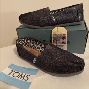 TOMS women’s black size 9 new